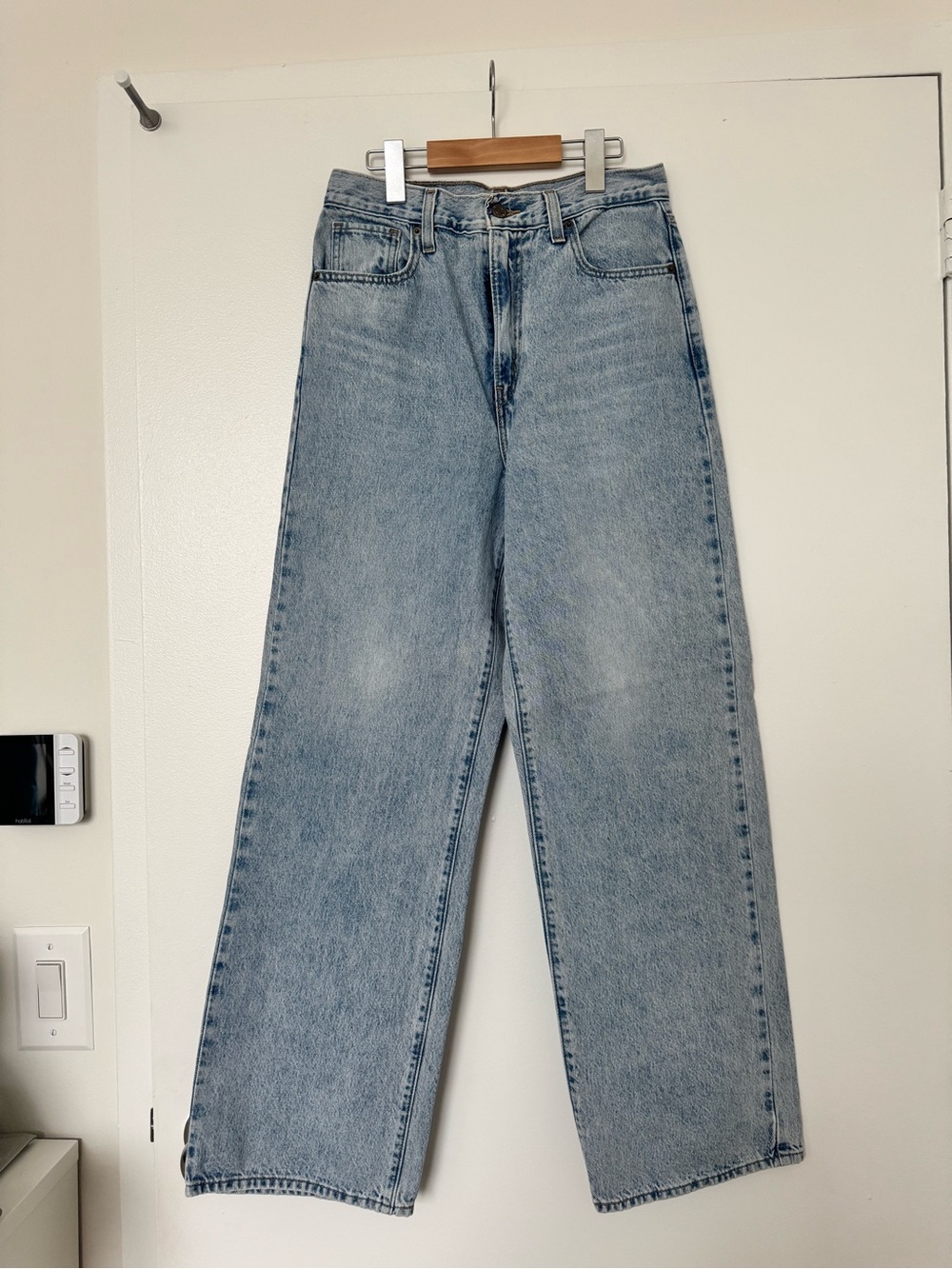 NWOT Levi's Light Blue Wide-Leg Jeans
